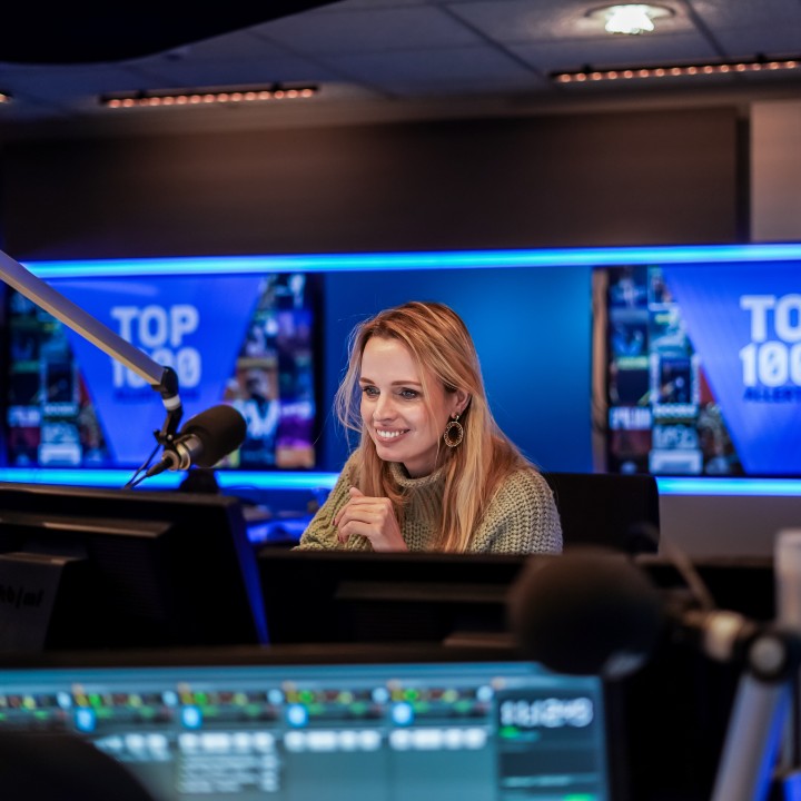 Veronica radiostudio